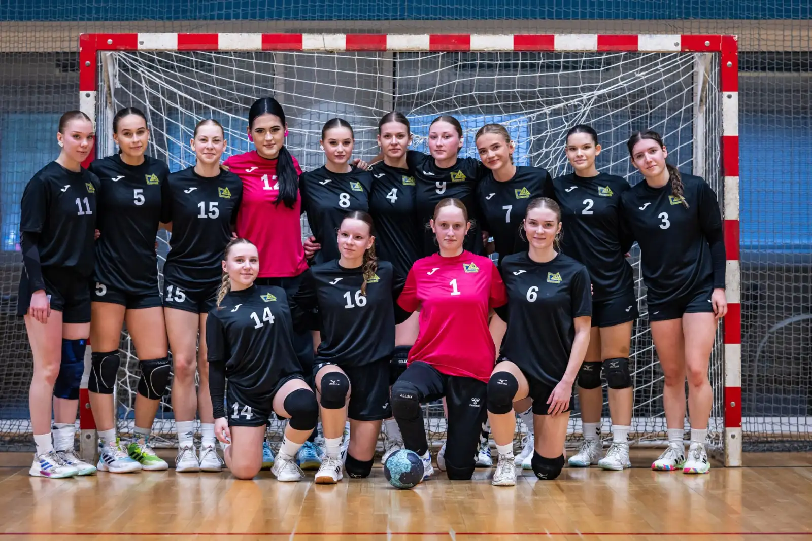 Fotogalerie ze zápasu TJ Jiskra Otrokovice - TJ Sokol Karviná 30:25 Dorostenky