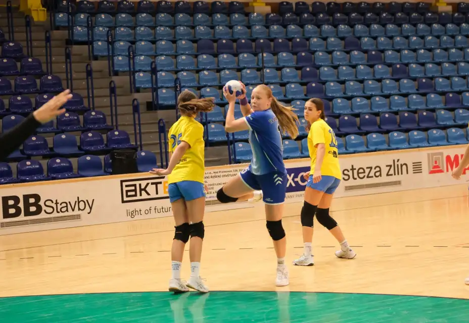 Holiday Cup 2025 - starší žačky