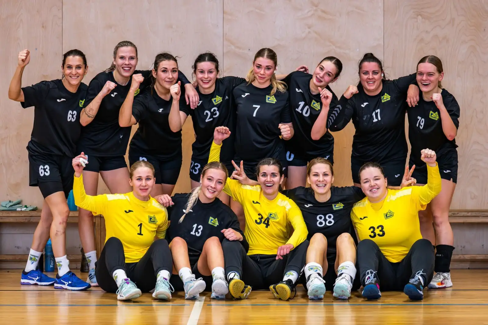 Fotogalerie TJ Jiskra Otrokovice - TJ Loko České Budějovice 35:29