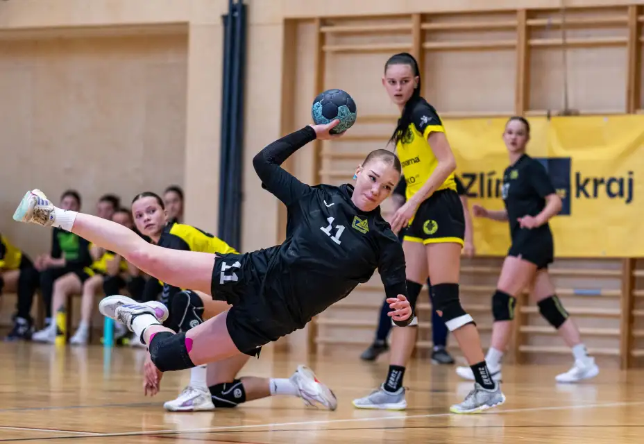 Fotogalerie ze zápasu st. dorostenek - TJ Jiskra Otrokovice-Lesana Zubří  25:27